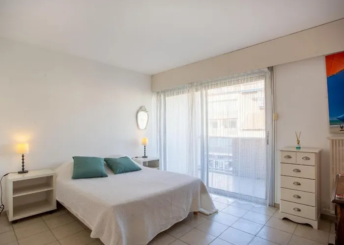 La Meridienne-2 By Interhome Apartman Le Lavandou